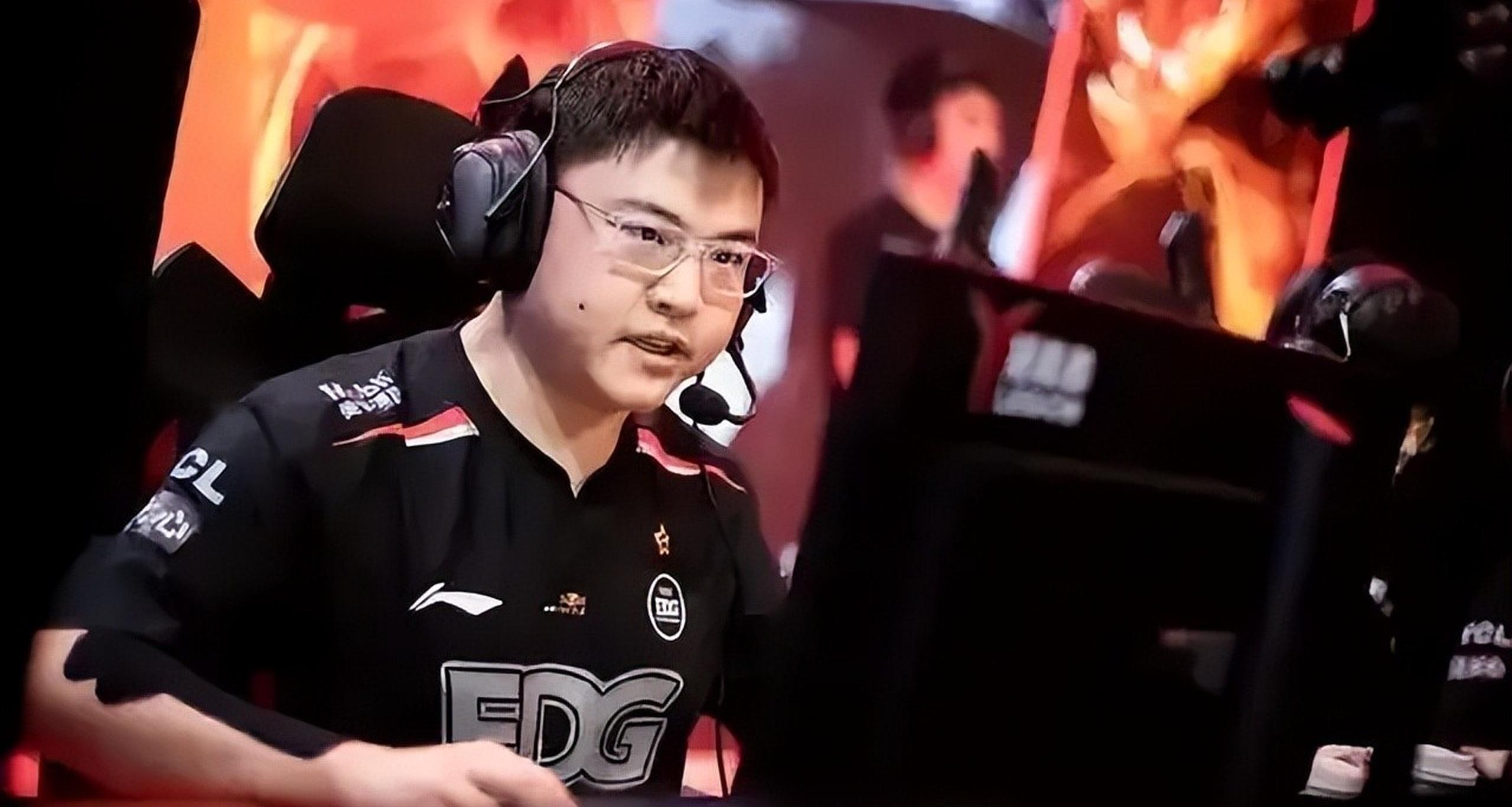 Uzi连续十二场比赛得分超过高光表现，澳大利亚队挑战极限！